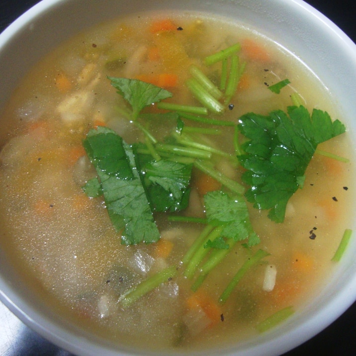 押し麦と野菜のスープ